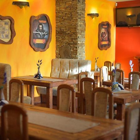 Restauracja Zajazd Kasztelan Krosno Extérieur photo