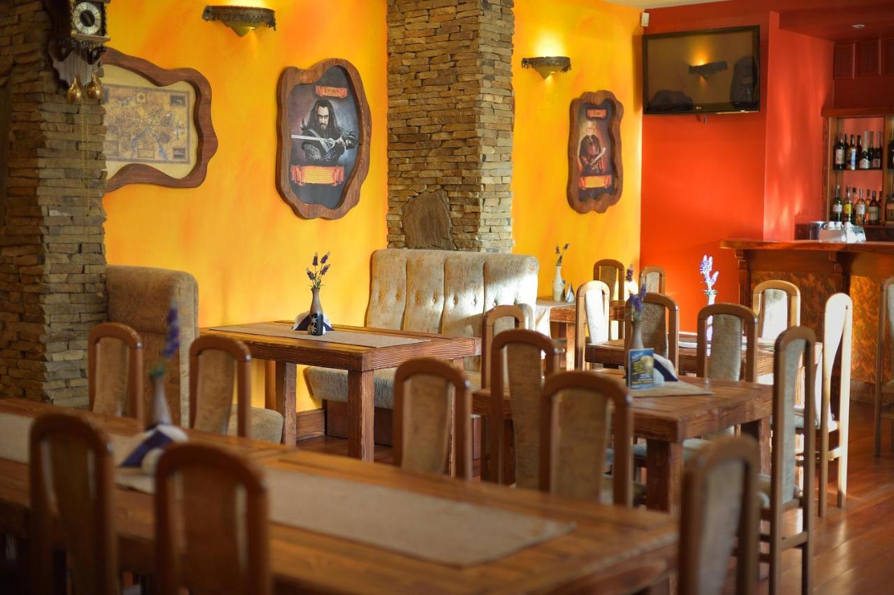 Restauracja Zajazd Kasztelan Krosno Extérieur photo